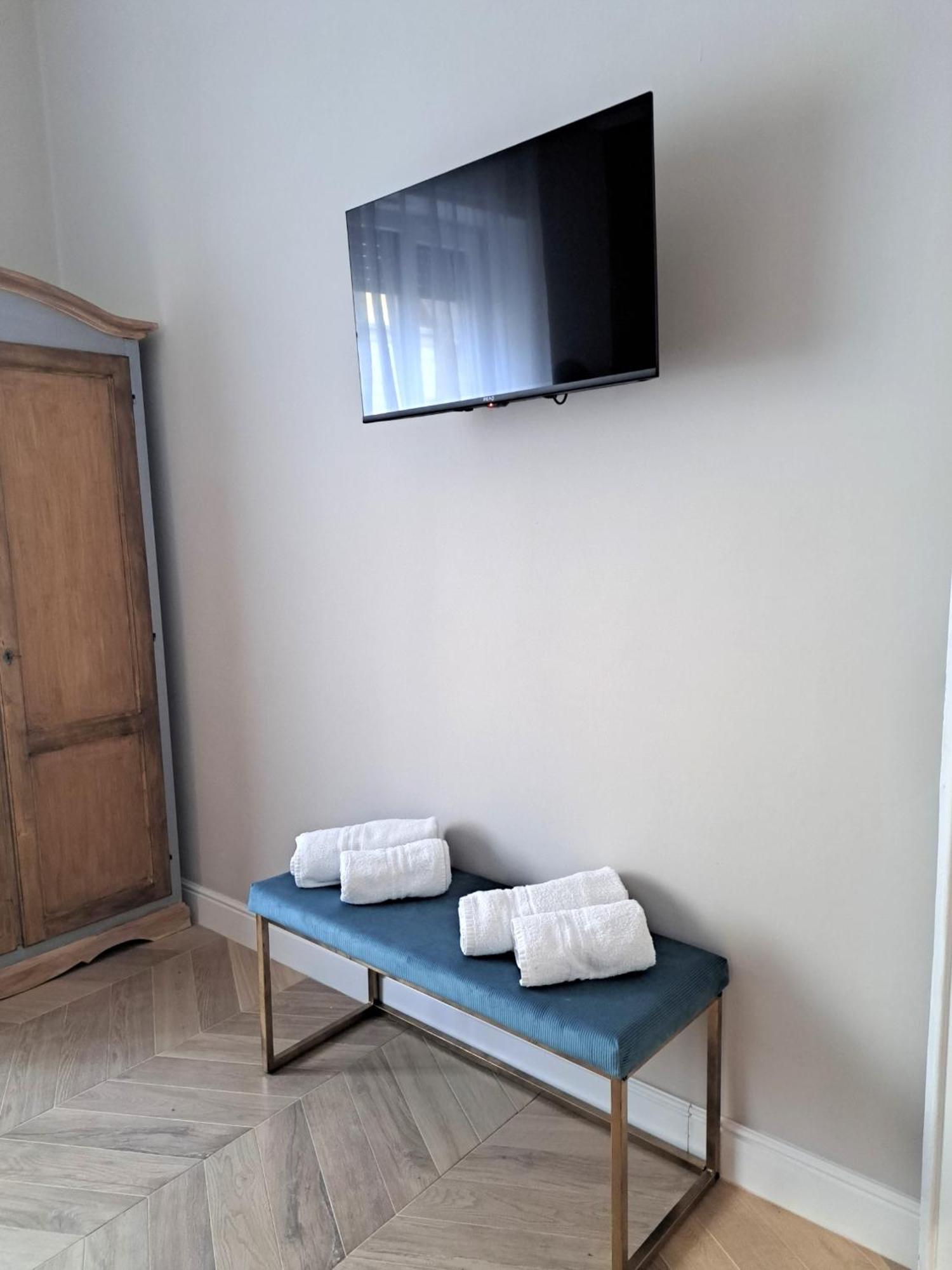 Апартаменты Dellarobbia Sunny Corner - Relax & Charme Флоренция Экстерьер фото